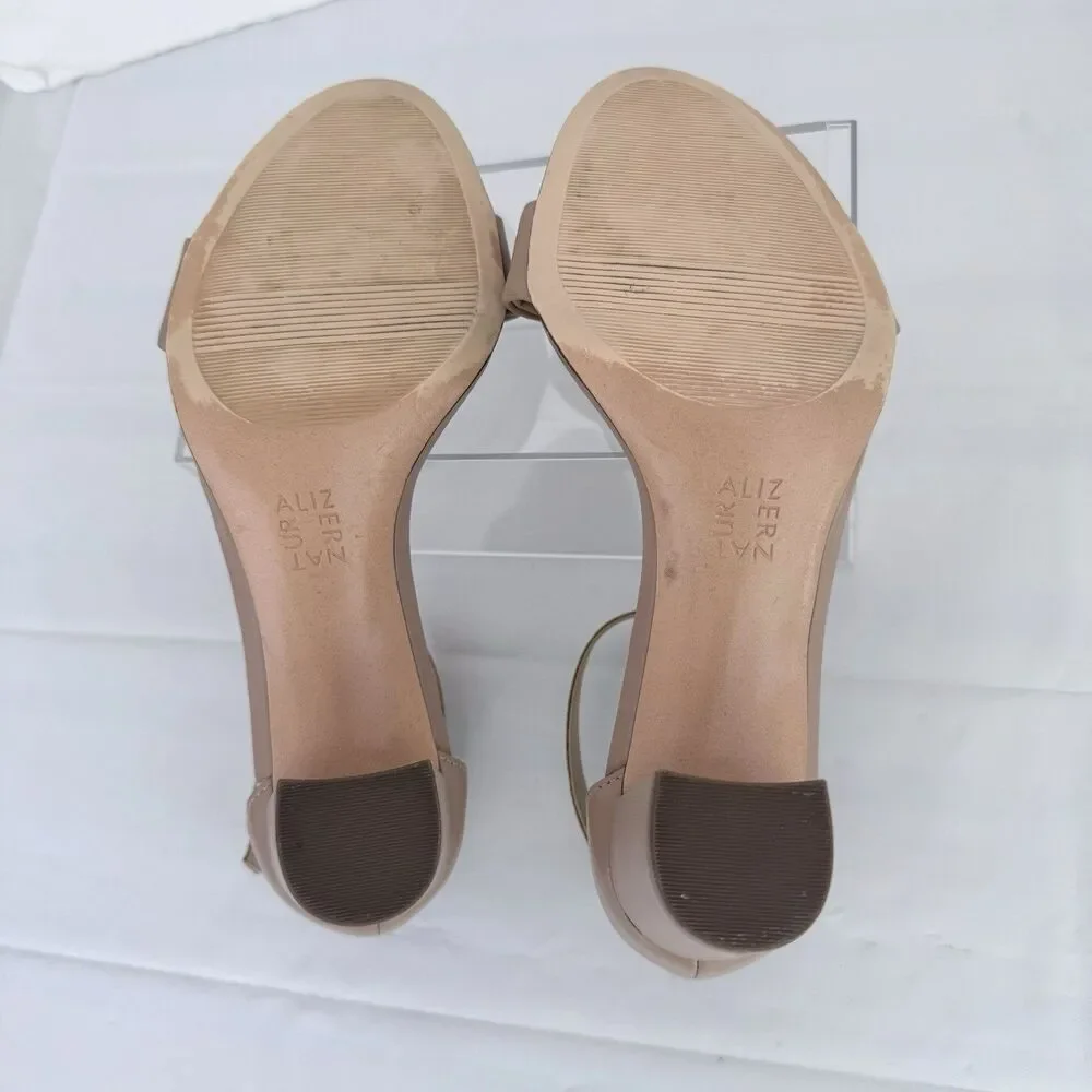 Naturalizer Vera Women's 7 Block Heel Sandels 2.5
